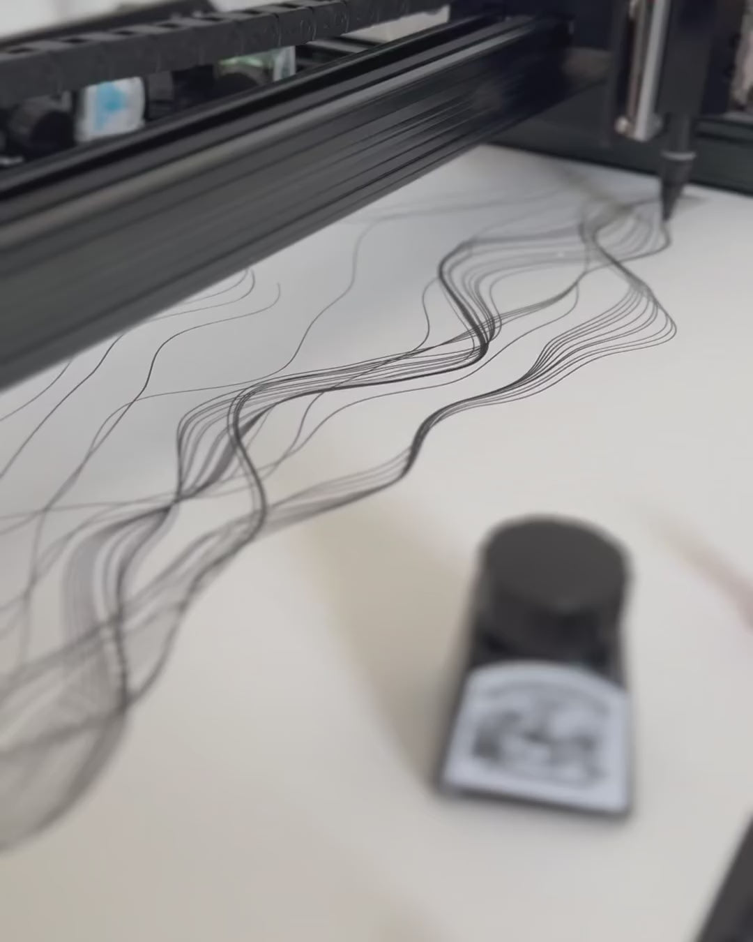 UUNA TEK 3.0 A3 Plotter de Caneta Premium Tudo-em-Um Pré-montado Robot Desenhador com WiFi & Cartão SD – Compacto, Mais Silencioso, Mais Rápido, Mais Preciso