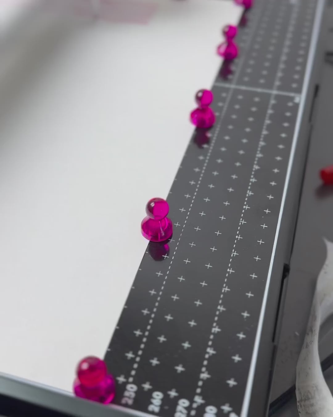 UUNA TEK 3.0 A3 Plotter de Caneta Premium Tudo-em-Um Pré-montado Robot Desenhador com WiFi & Cartão SD – Compacto, Mais Silencioso, Mais Rápido, Mais Preciso